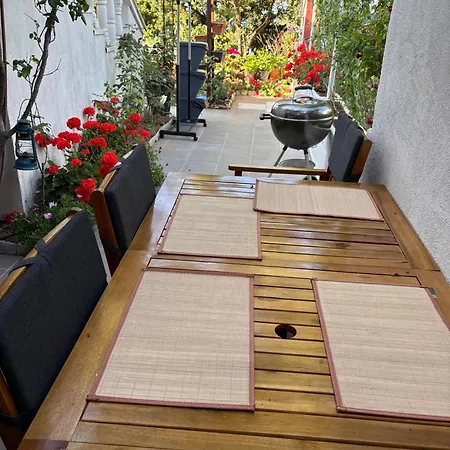 With Beautifull View Peace And Quiet Appartement
